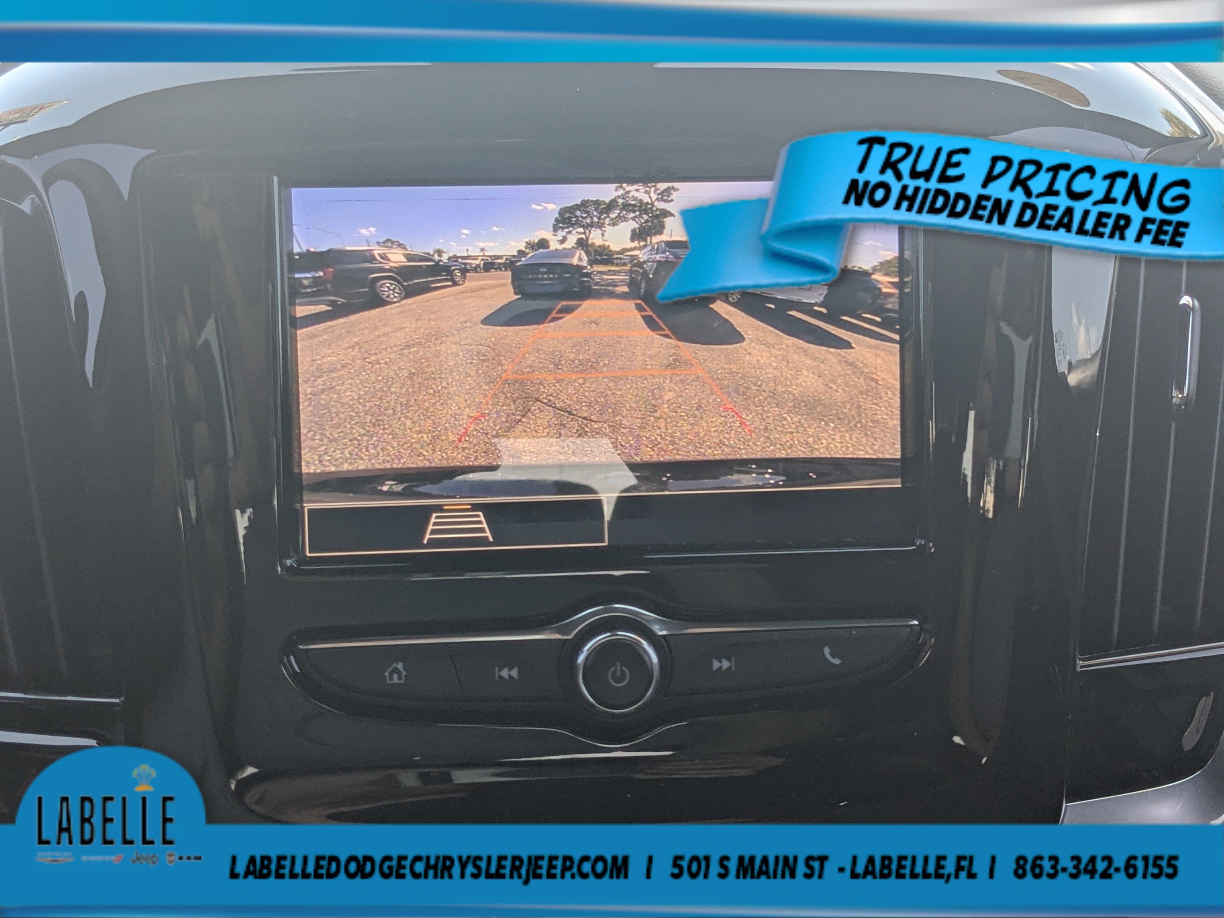 Used 2022 Chevrolet Traverse LS FWD image 26