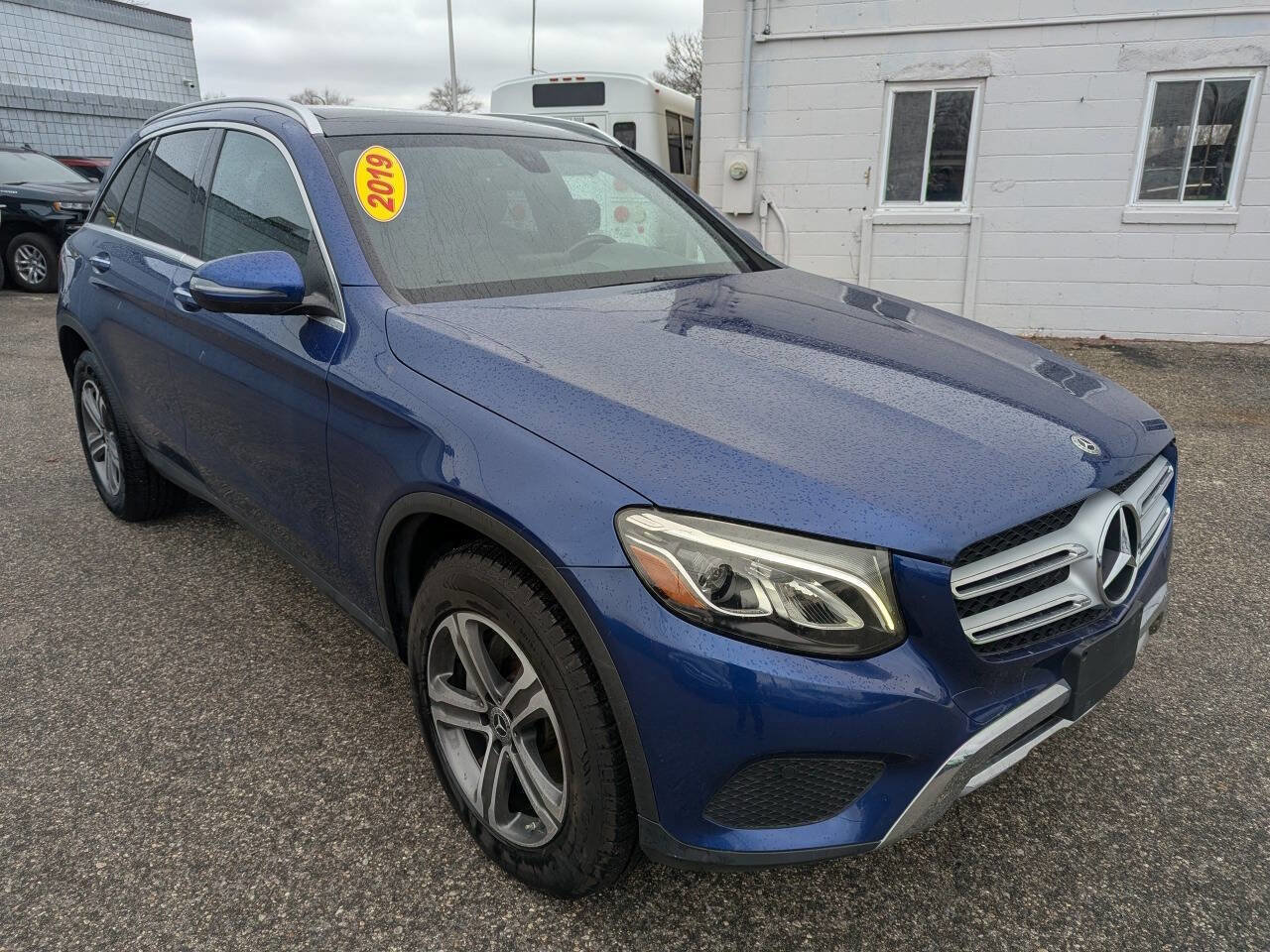 Used 2019 Mercedes-Benz GLC 300 4MATIC image 1