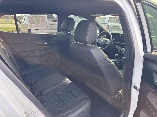 Certified 2025 Buick Envista Sport Touring FWD image 32