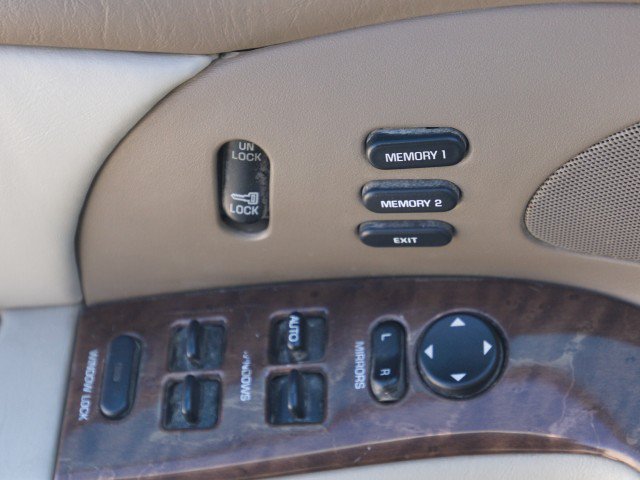 Used 2004 Buick Park Avenue FWD image 11