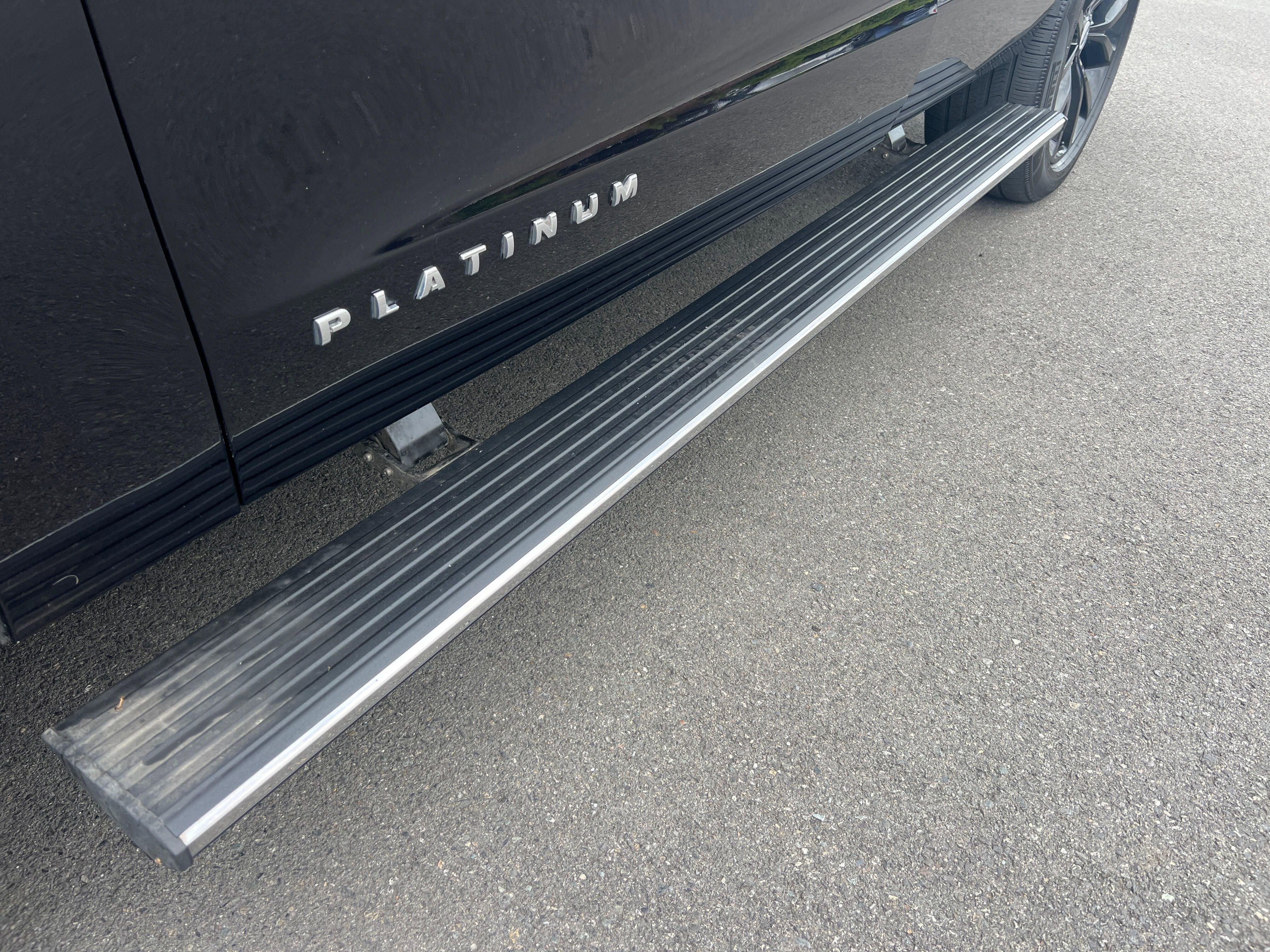 Used 2019 Ford Expedition Platinum image 9