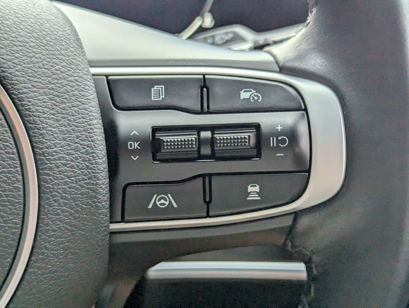 Used 2024 Kia Sportage SX FWD image 28