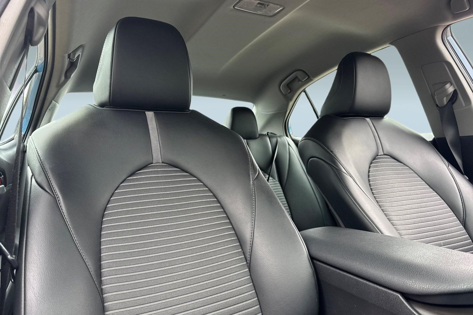 Used 2024 Toyota Camry SE FWD image 26