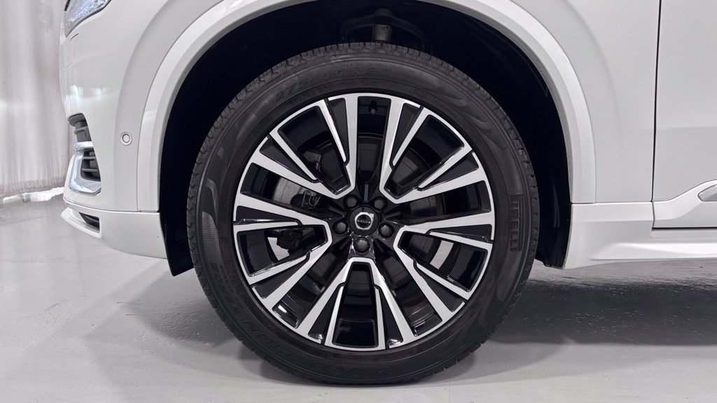 Certified 2025 Volvo XC90 T8 Plus w/ Protection Package Premier AWD/4WD image 30