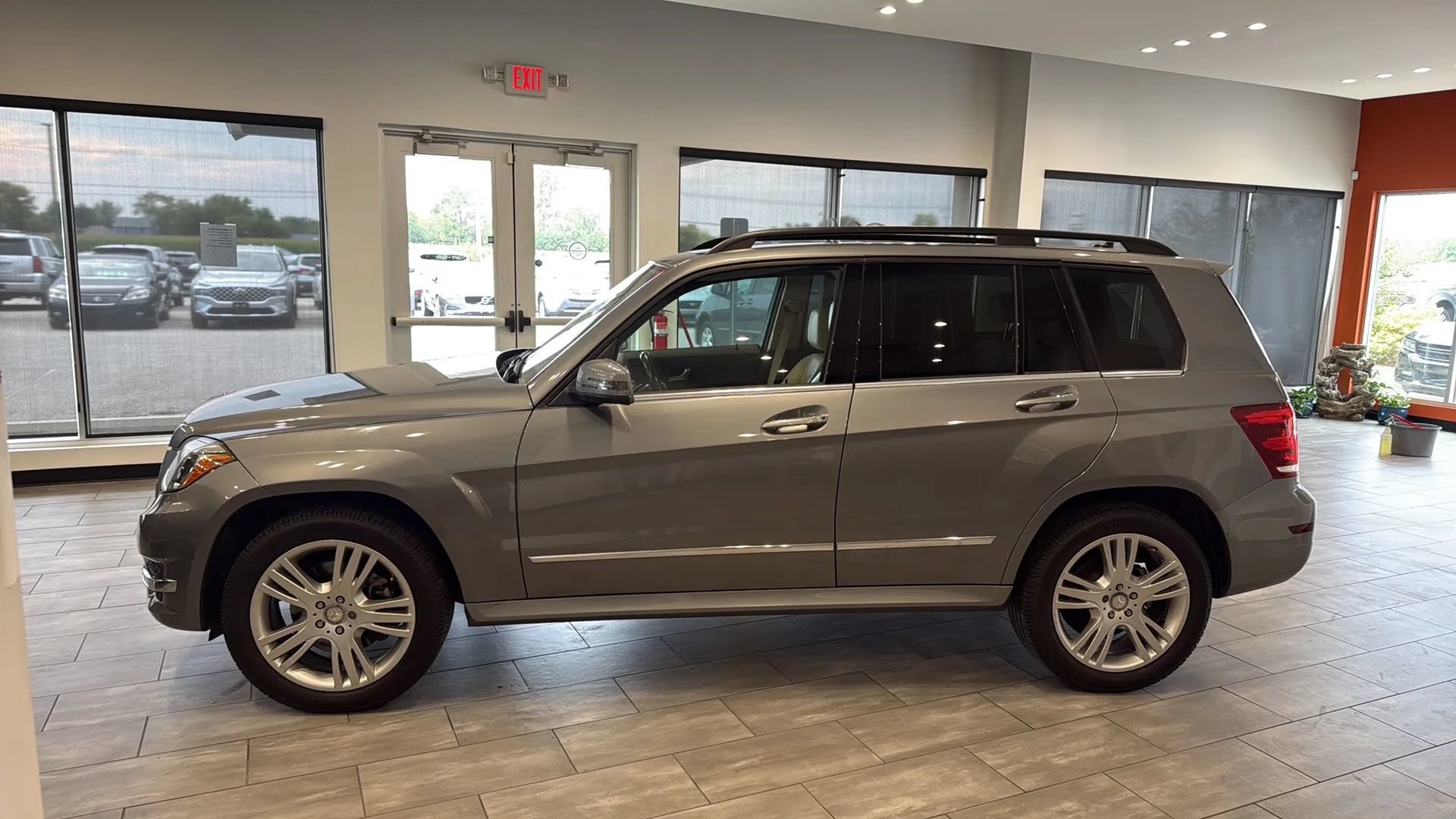 Used 2014 Mercedes-Benz GLK 350 2WD image 4