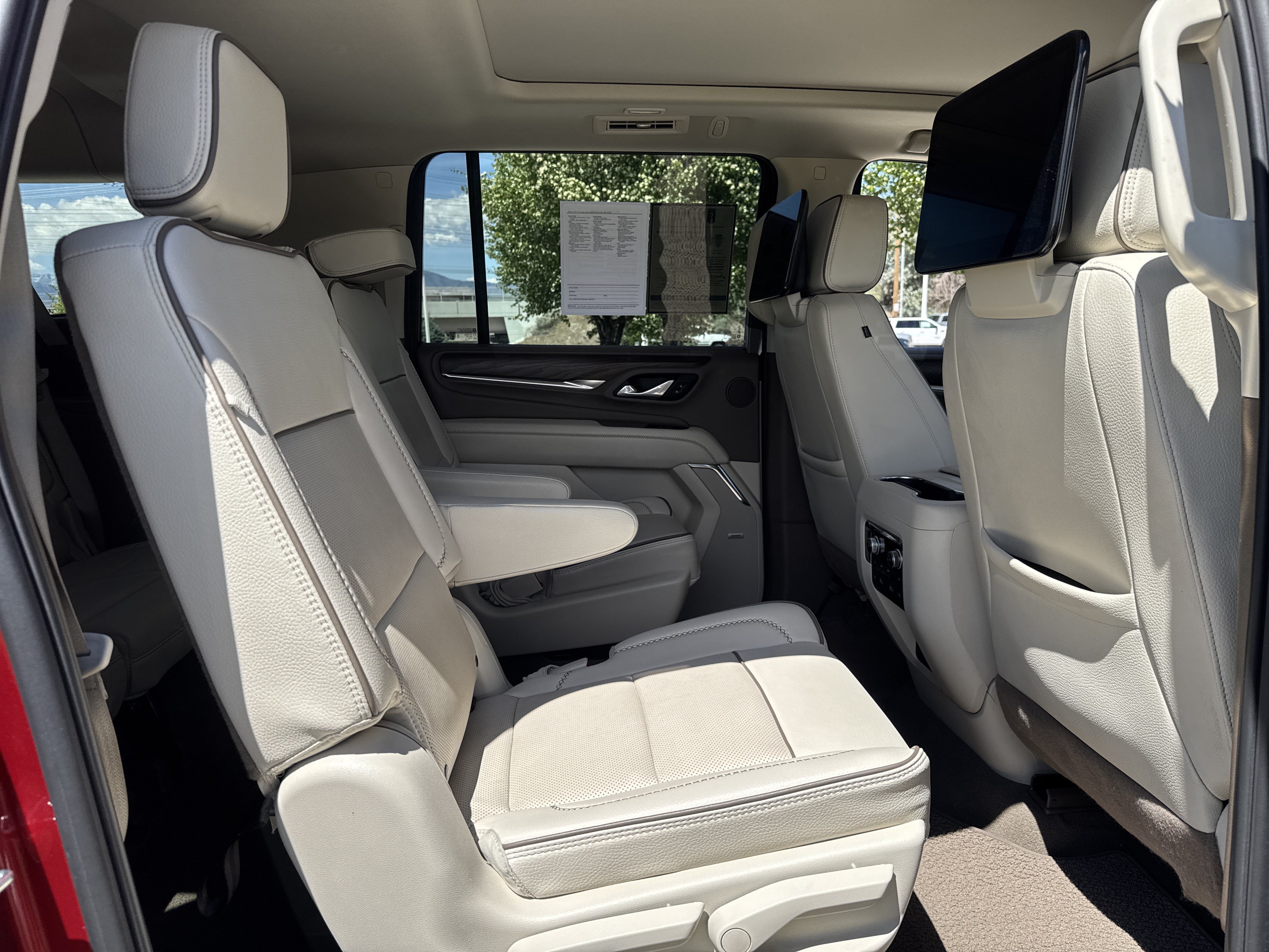 Certified 2024 GMC Yukon XL Denali w/ Advanced Technology Package AWD/4WD image 25