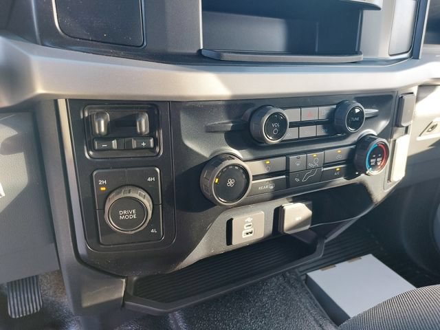 New 2026 Ford F550 4x4 Crew Cab image 16