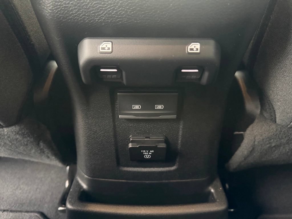 Used 2025 Jeep Wrangler Unlimited Sahara w/ Safety Group AWD/4WD image 39