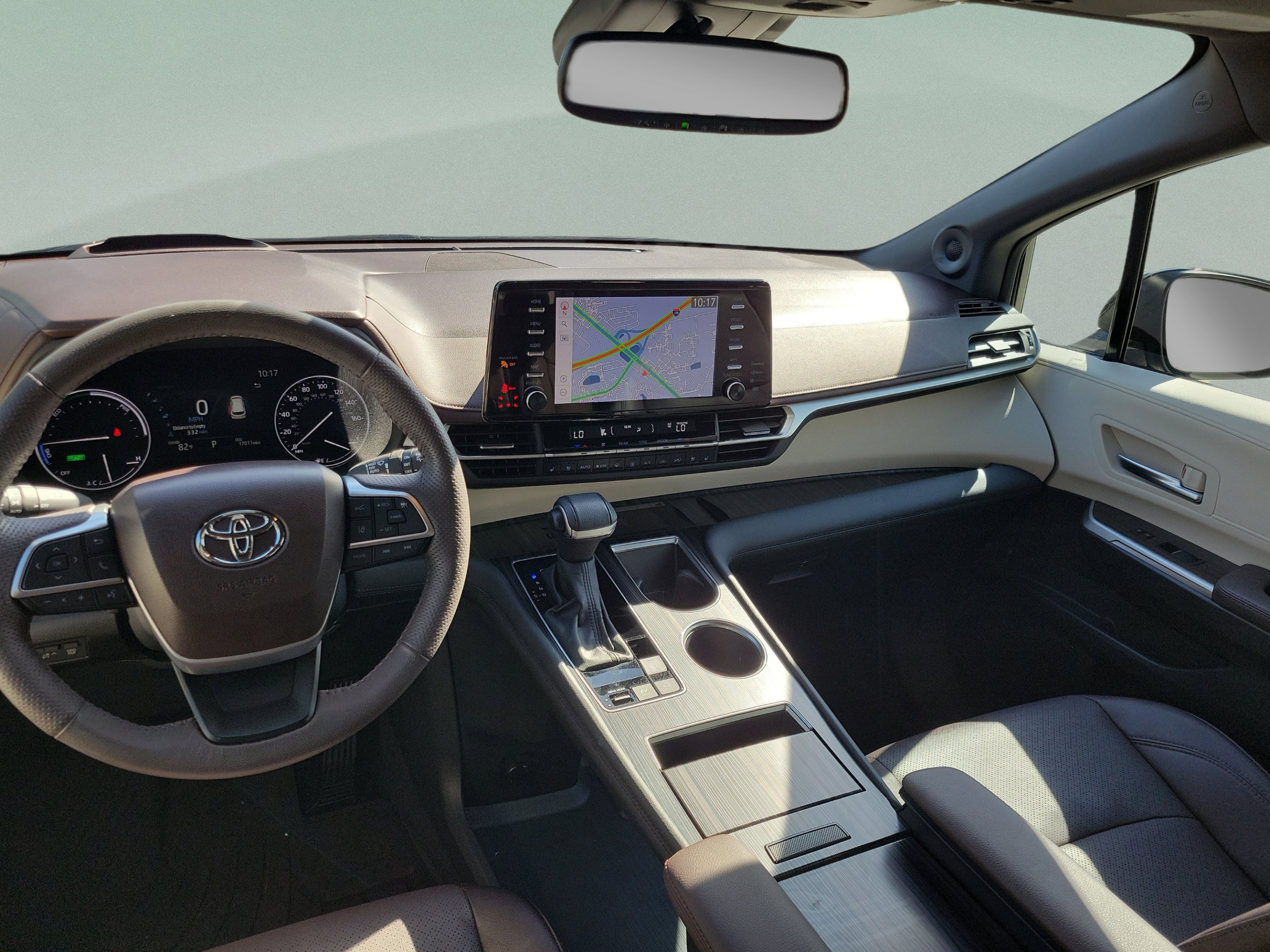 Certified 2024 Toyota Sienna Platinum FWD image 21