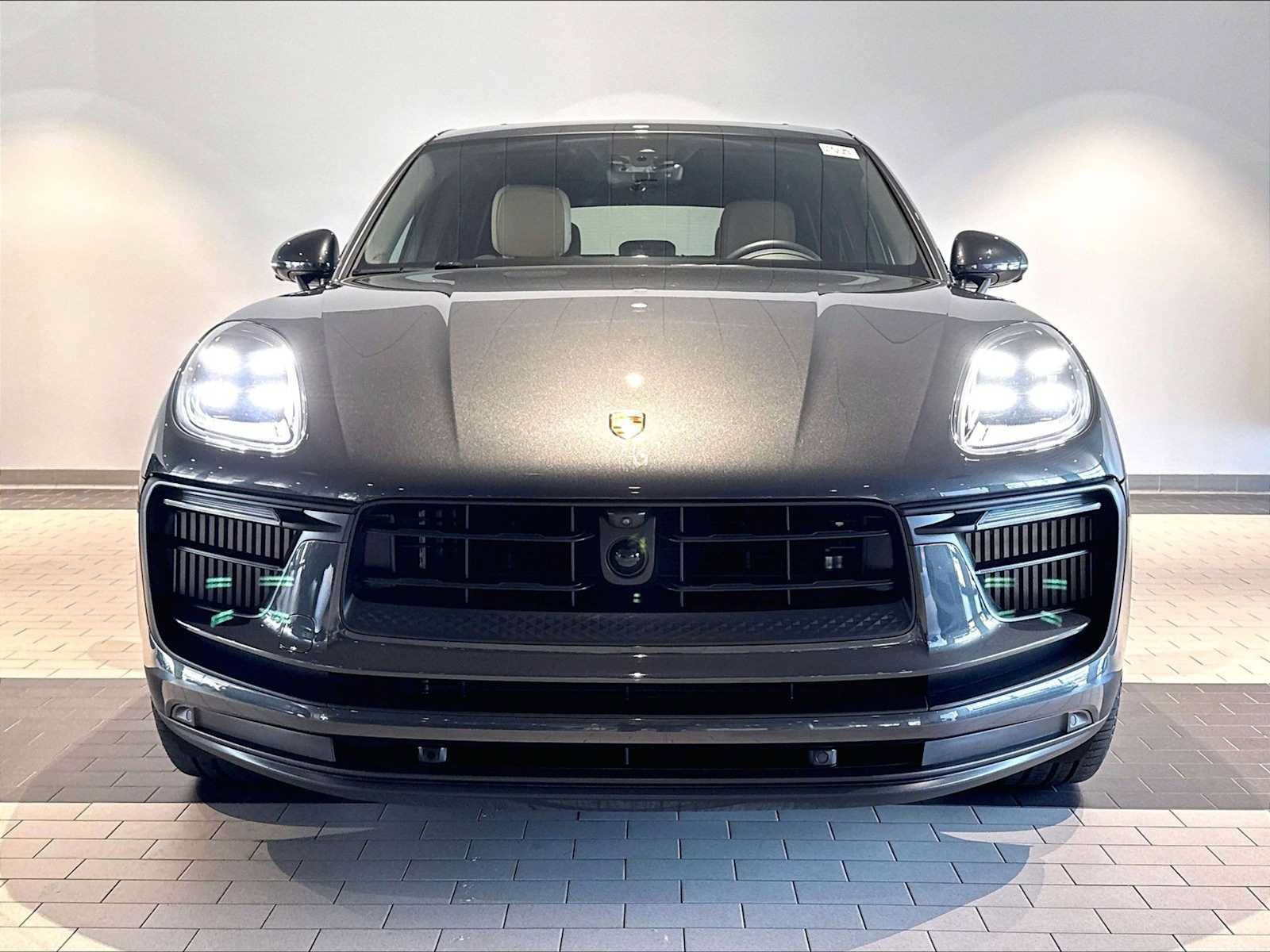 Used 2025 Porsche Macan S AWD/4WD image 13