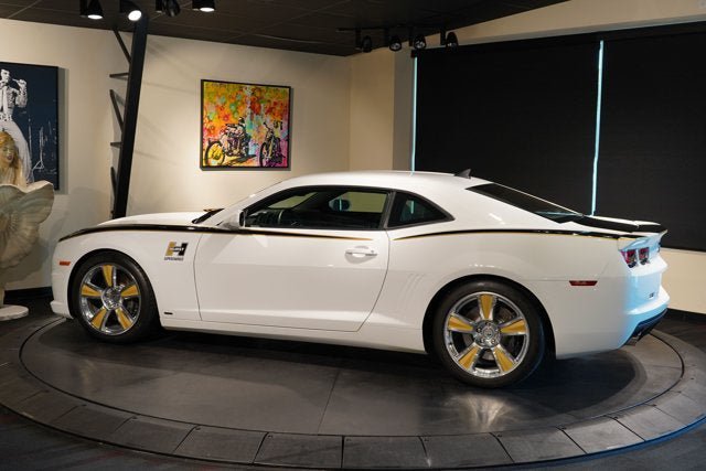 Used 2011 Chevrolet Camaro SS w/ RS Package RWD image 4