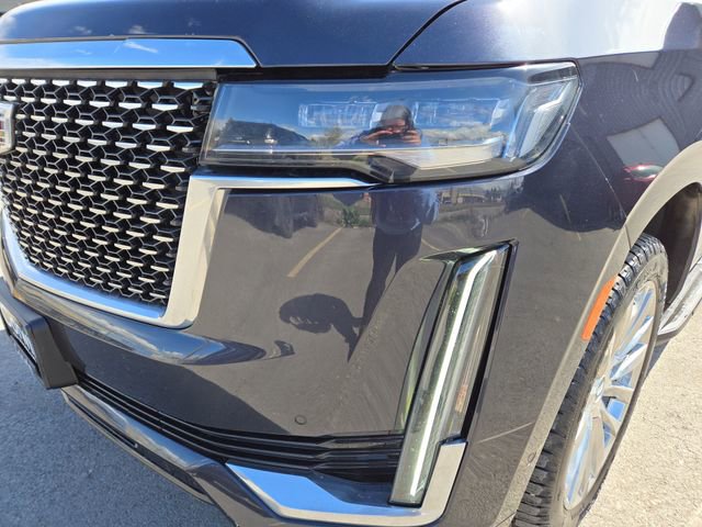 Used 2022 Cadillac Escalade ESV Premium Luxury AWD/4WD image 6