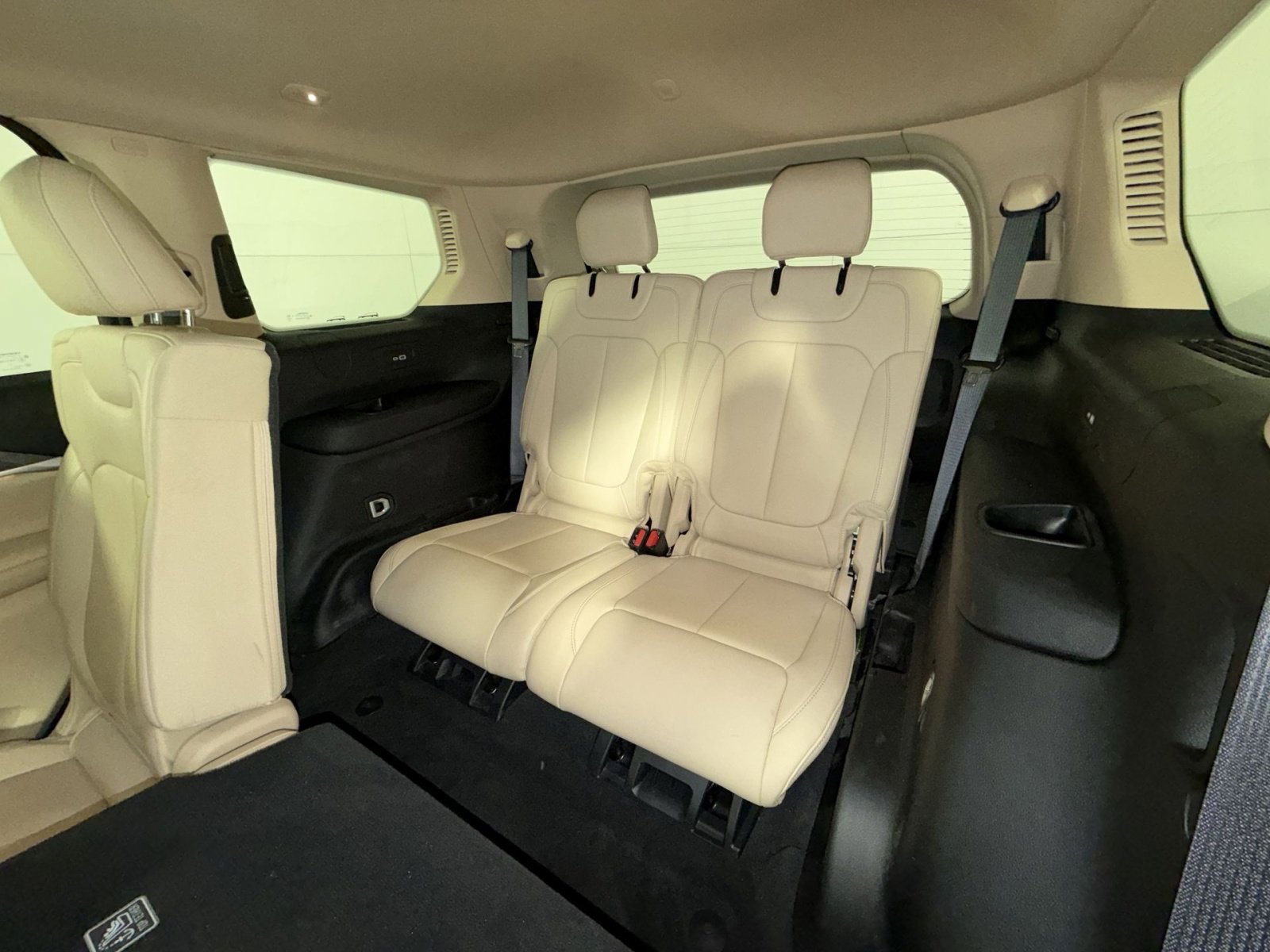 Used 2022 Jeep Grand Cherokee L Limited image 26