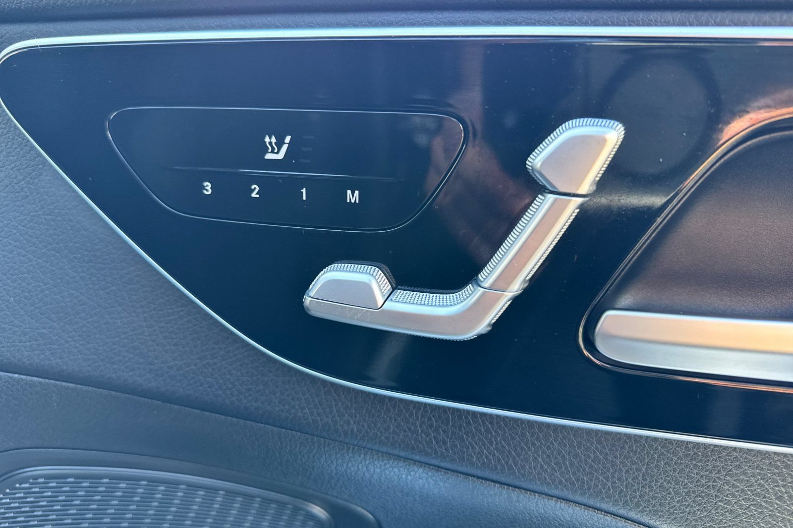 Used 2024 Mercedes-Benz C 300 4MATIC Sedan image 21