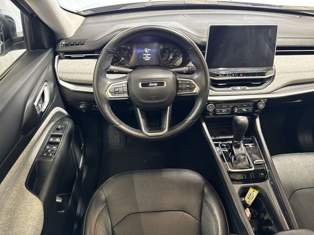 Used 2022 Jeep Compass Latitude w/ Sun and Sound Group image 15