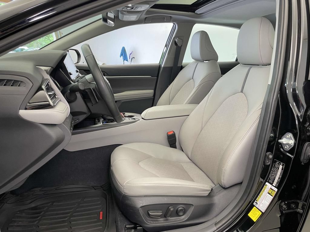 Used 2024 Toyota Camry XSE w/ Cold Weather Package FWD image 13