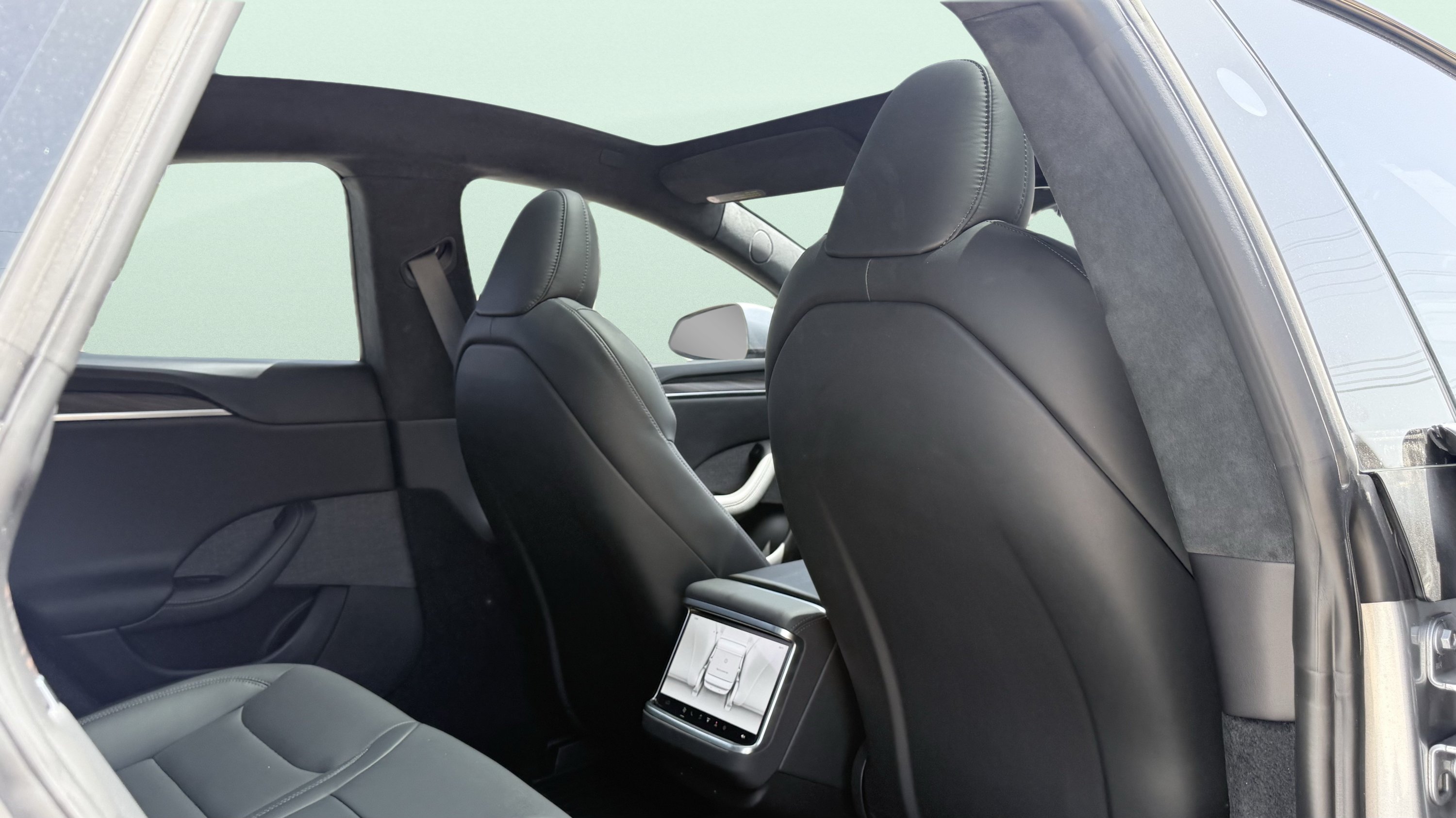 Used 2025 Tesla Model S AWD/4WD image 39