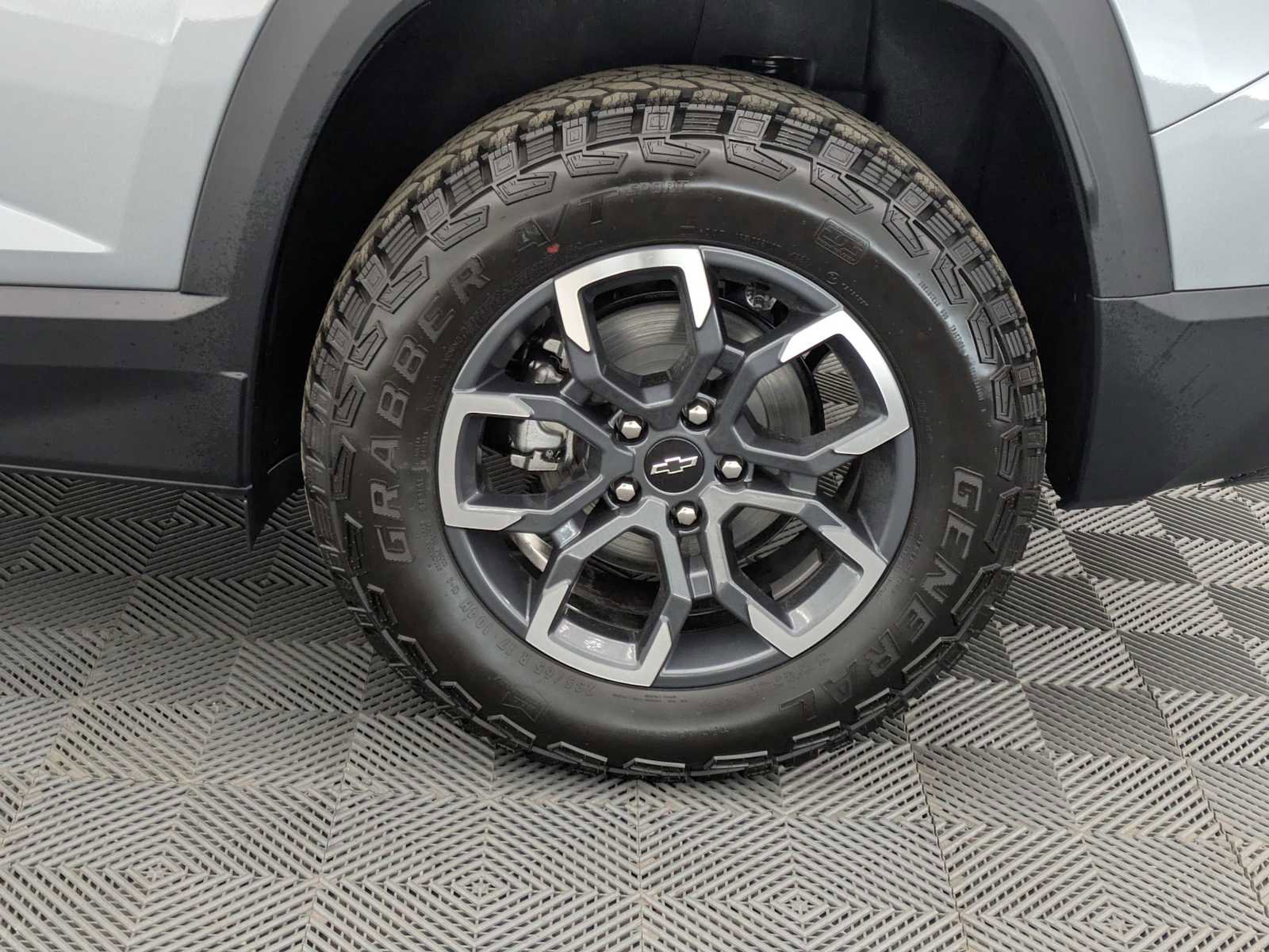 New 2026 Chevrolet Equinox ACTIV image 14