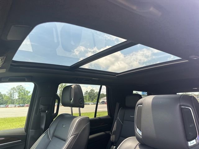 Used 2021 Cadillac Escalade Premium Luxury AWD/4WD image 20