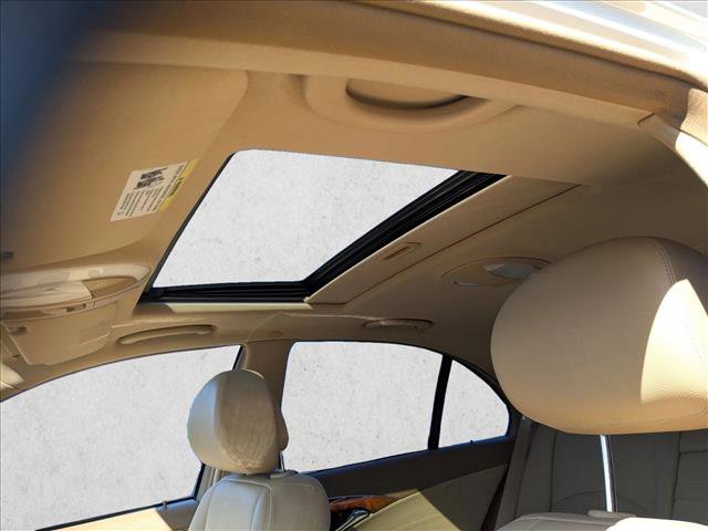 Used 2009 Mercedes-Benz E 350 Sedan image 16