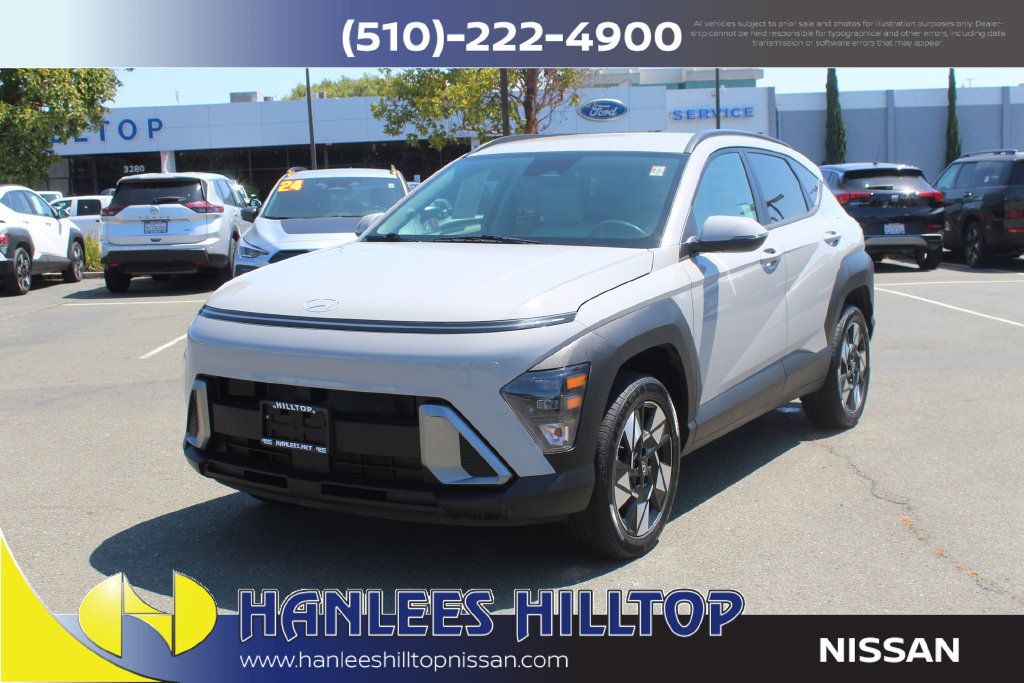 Used 2024 Hyundai Kona SEL AWD/4WD image 3