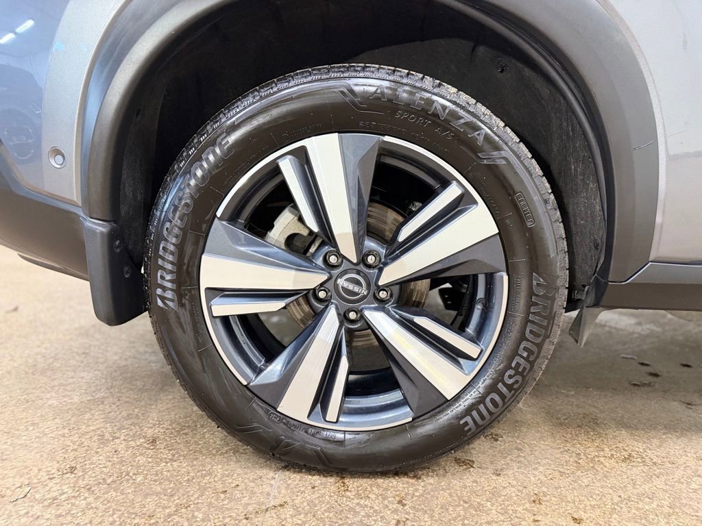 Used 2023 Nissan Rogue SL w/ SL Premium Package image 22