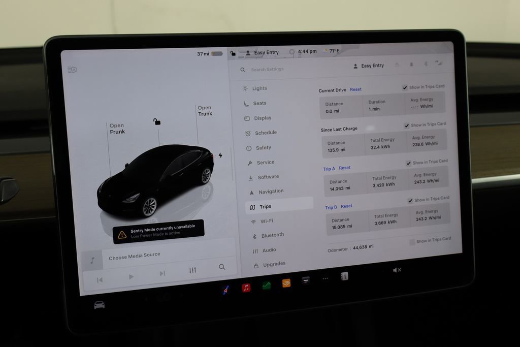 Used 2023 Tesla Model 3 Standard Range image 40