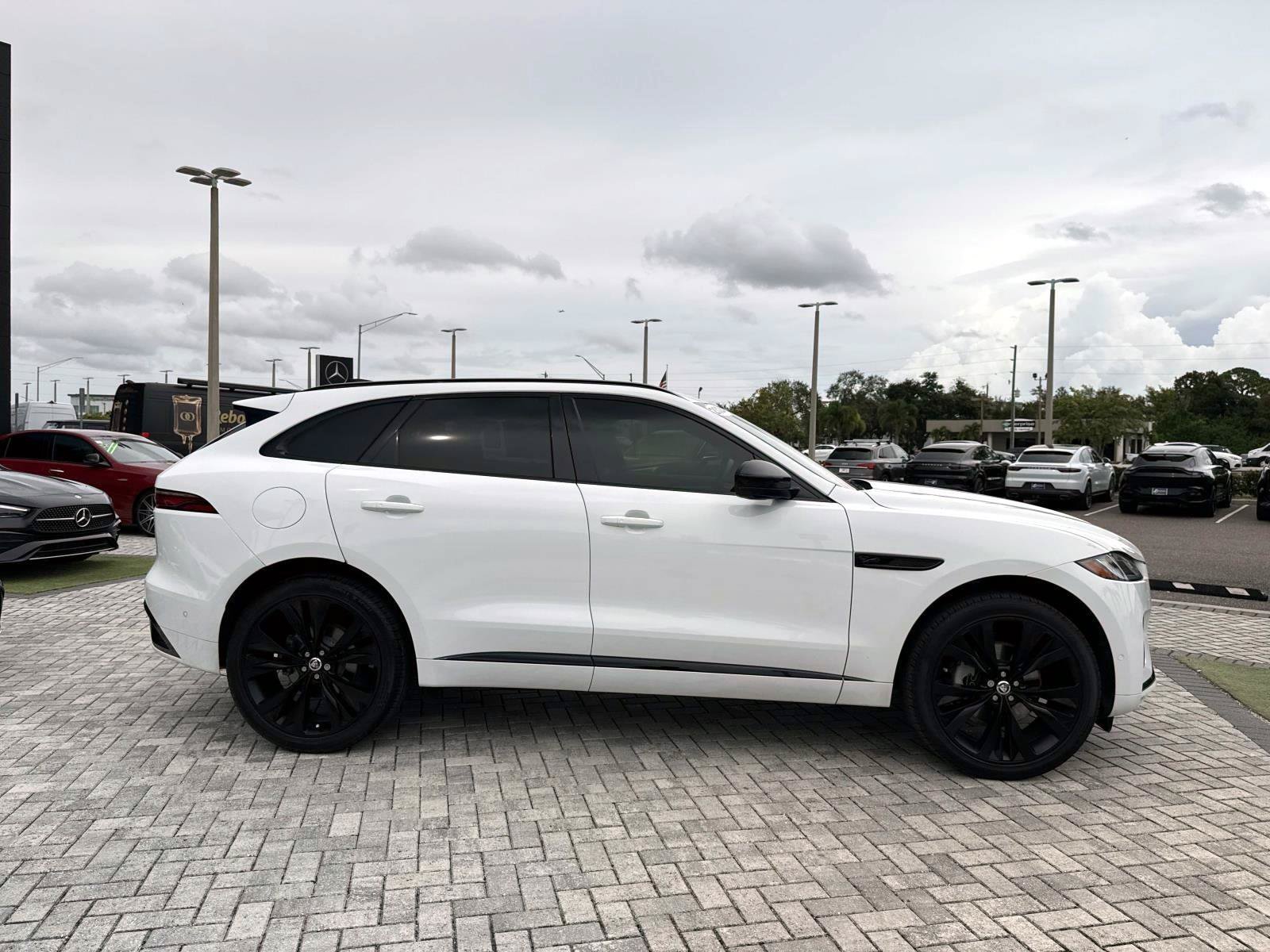 Used 2024 Jaguar F-PACE R-Dynamic S AWD/4WD image 6