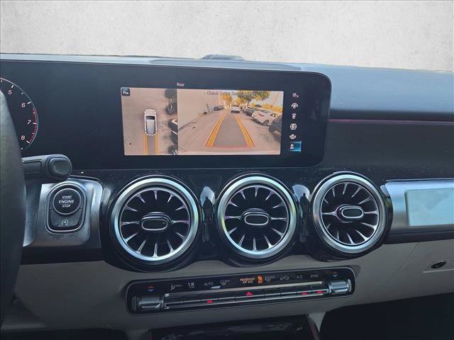 Used 2023 Mercedes-Benz GLB 250 4MATIC image 12