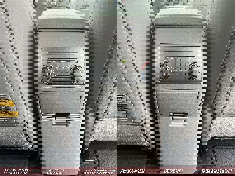 Used 2012 Toyota Highlander SE w/ Tow Pkg image 30