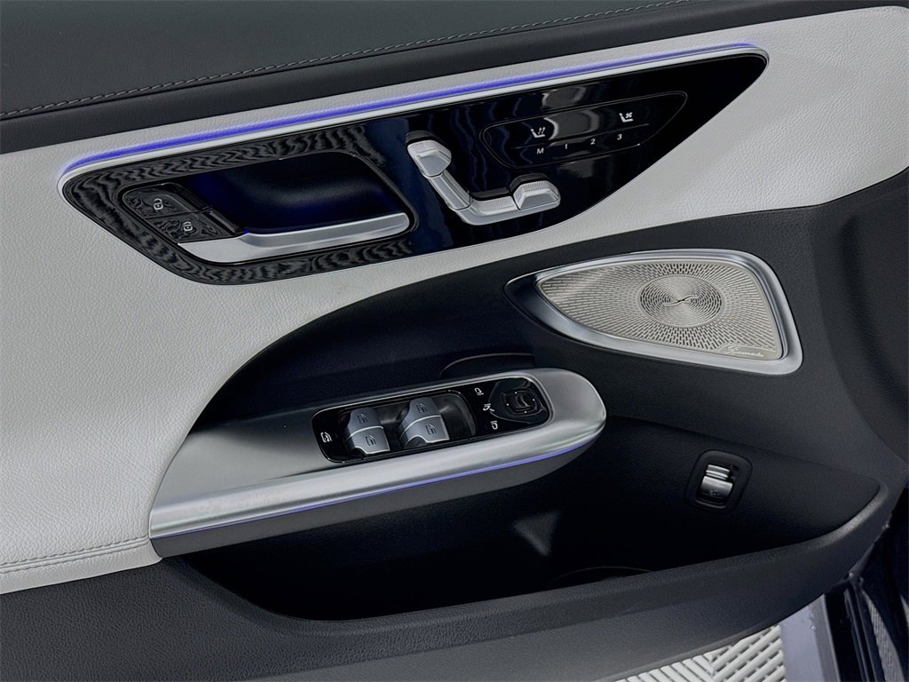 Used 2025 Mercedes-Benz C 300 4MATIC Sedan image 18