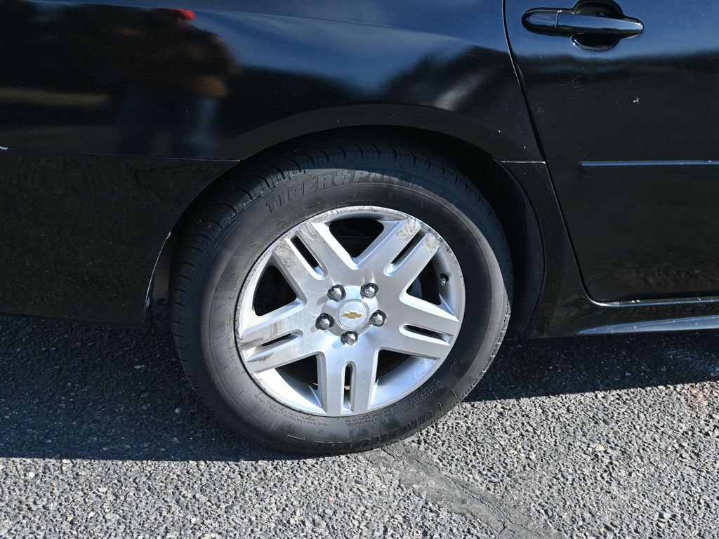 Used 2011 Chevrolet Impala LT w/ Luxury Edition Package image 9