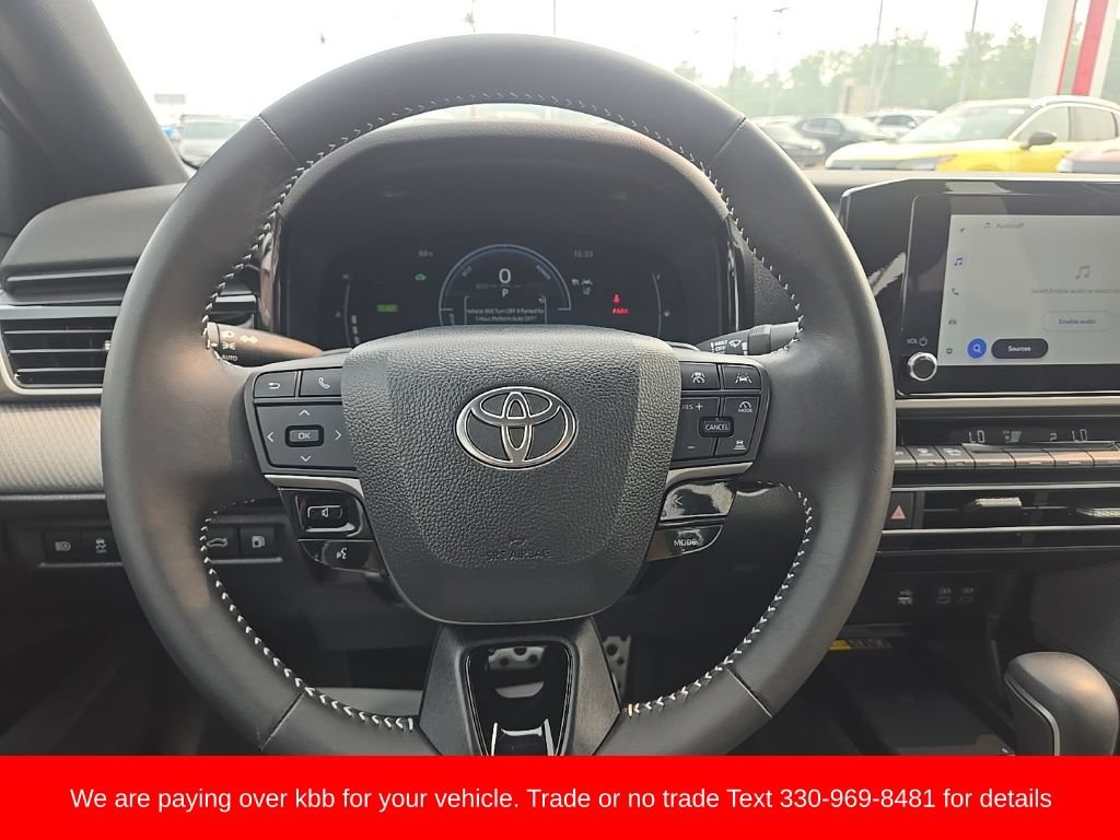Used 2025 Toyota Camry SE AWD/4WD image 15