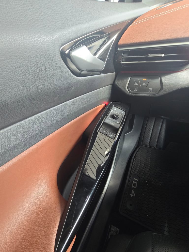 Used 2021 Volkswagen ID.4 Pro S w/ ID.4 Protection Package image 21