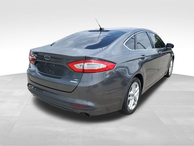Used 2015 Ford Fusion SE w/ Equipment Group 202A FWD image 4