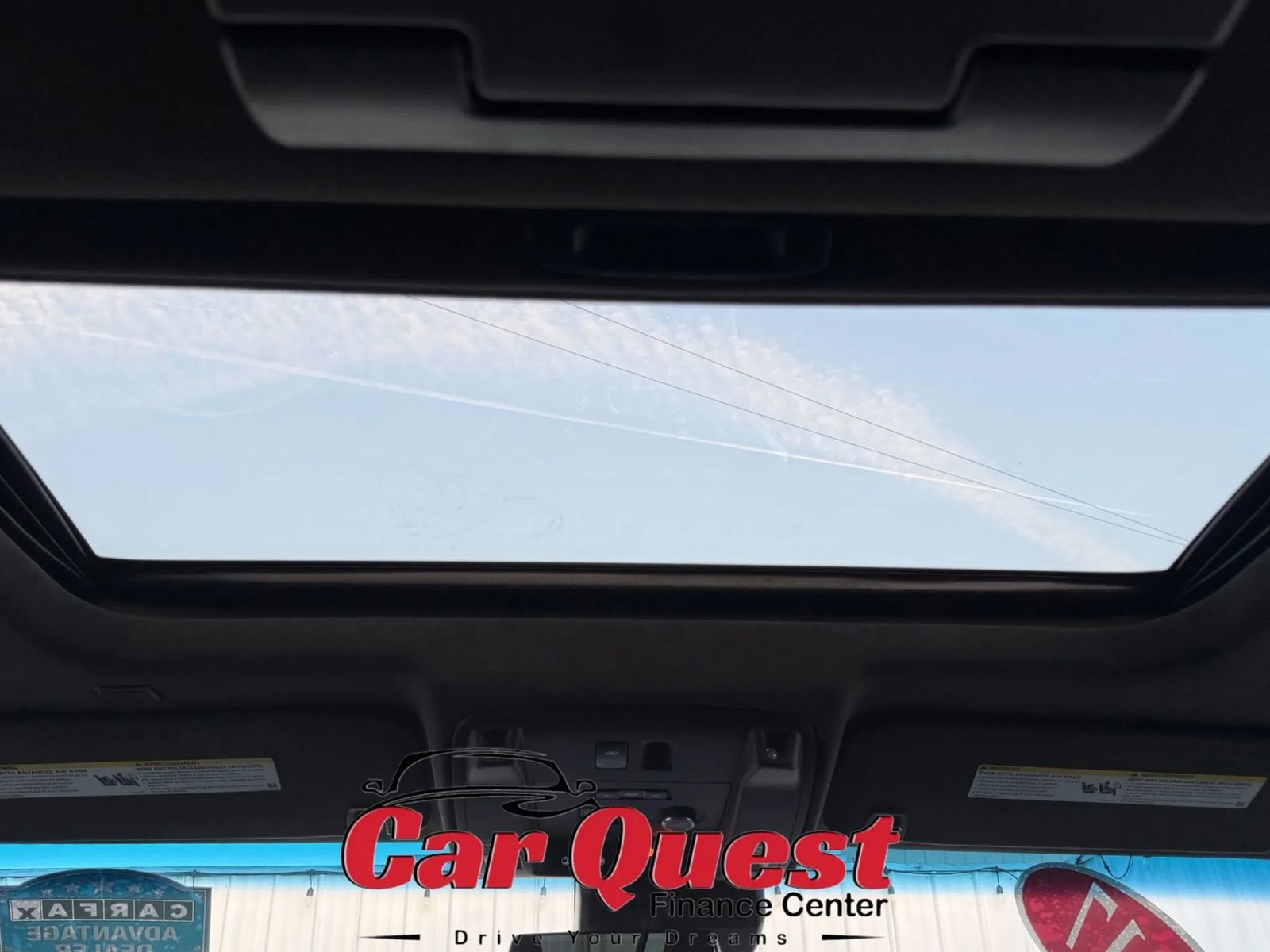 Used 2017 Cadillac Escalade ESV Platinum AWD/4WD image 36