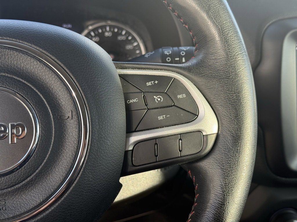 Used 2021 Jeep Renegade Trailhawk w/ Luxury Group III image 16