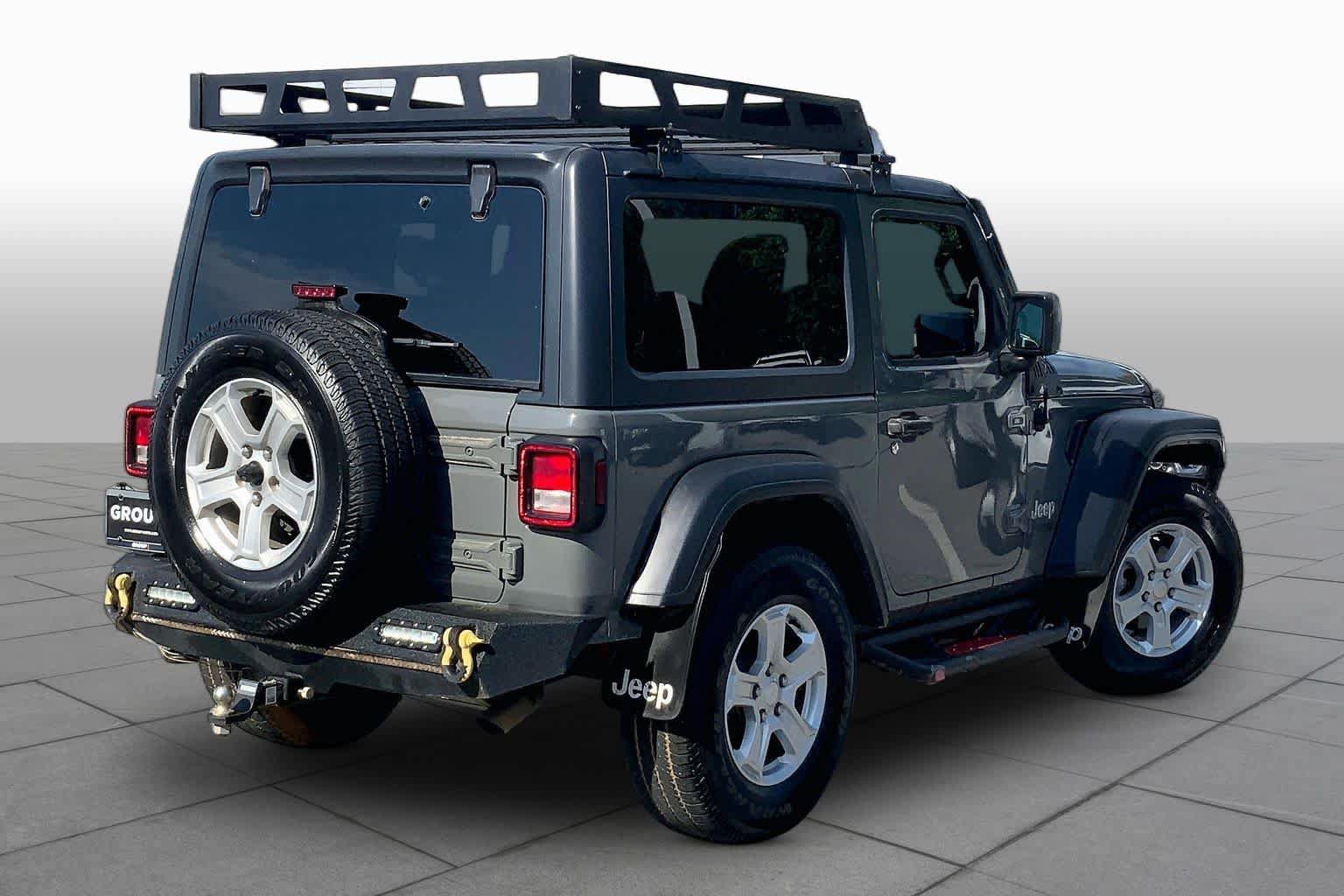 Used 2019 Jeep Wrangler Sport AWD/4WD image 12