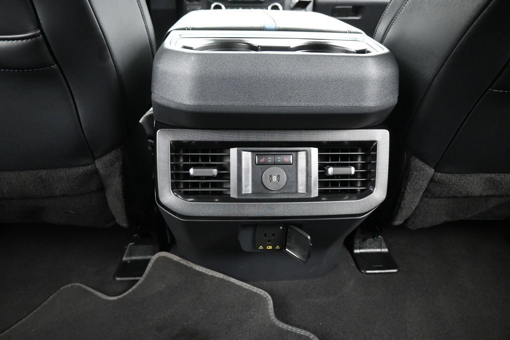 Used 2026 Ford F350 Platinum w/ FX4 Off-Road Package AWD/4WD image 46