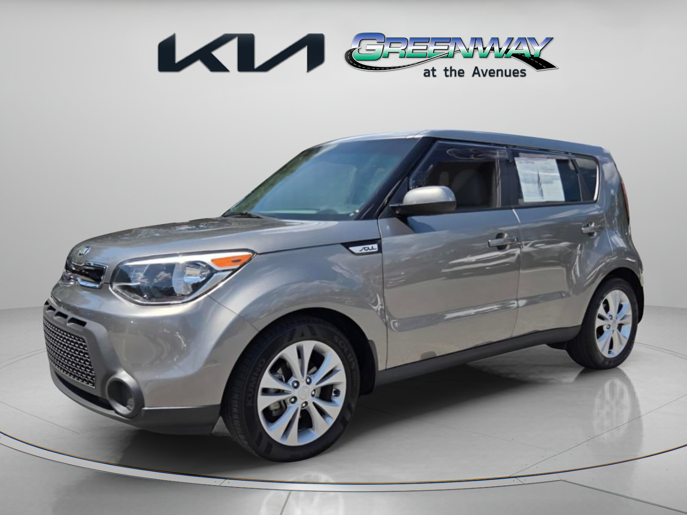 Used 2015 Kia Soul + FWD image 3