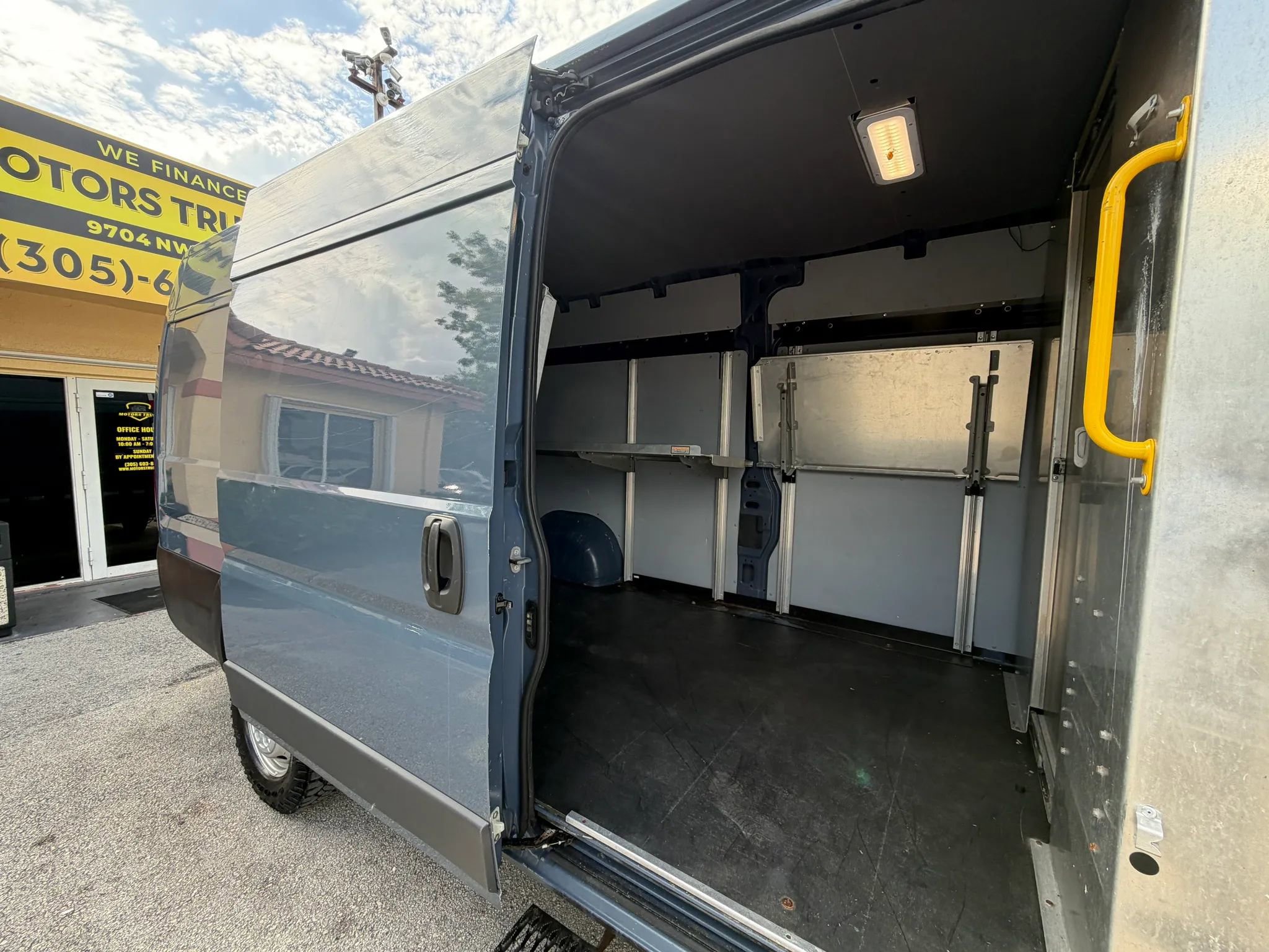 Used 2021 RAM ProMaster 3500 FWD image 12