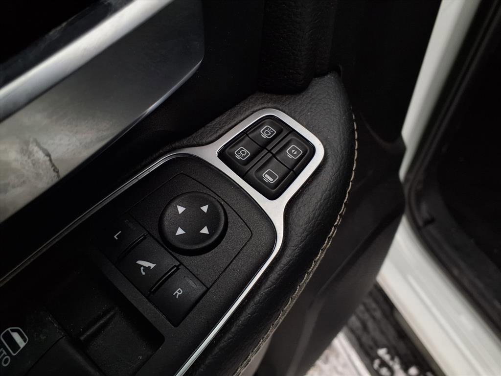 Used 2024 RAM 2500 Big Horn w/ Bed Utility Group image 25