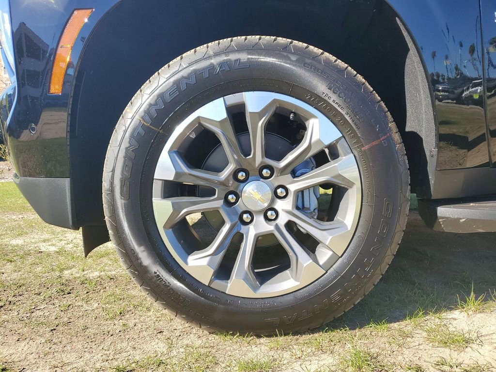 New 2026 Chevrolet Suburban LS image 6