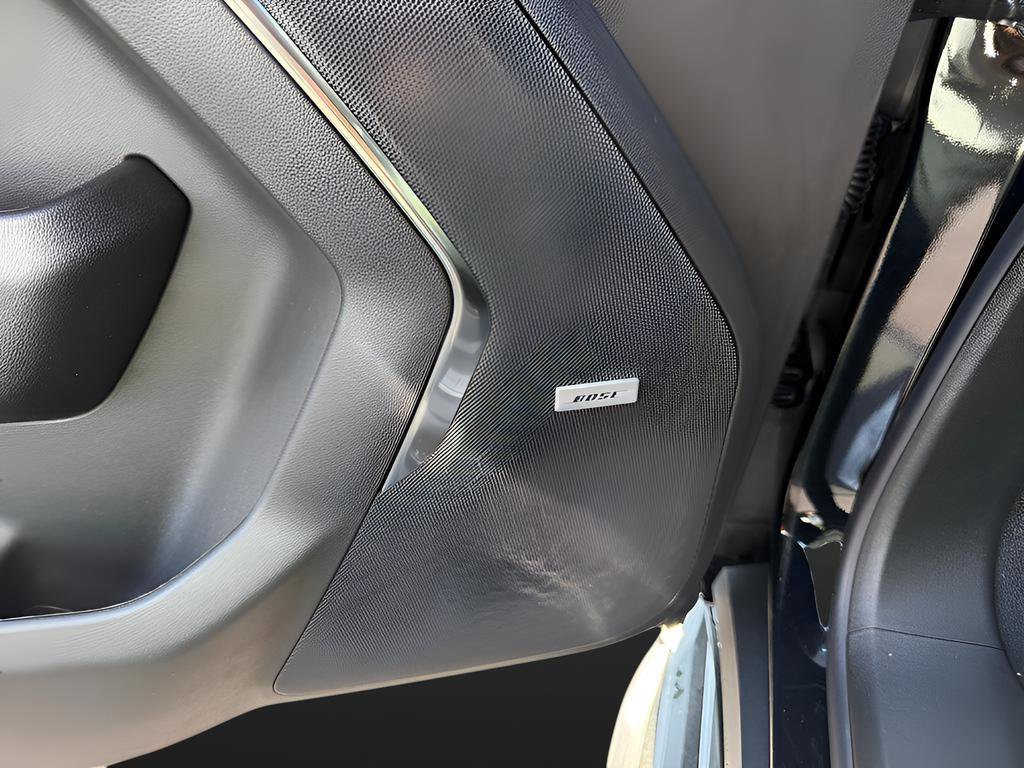 Used 2026 Chevrolet Suburban RST w/ Comfort Package image 12