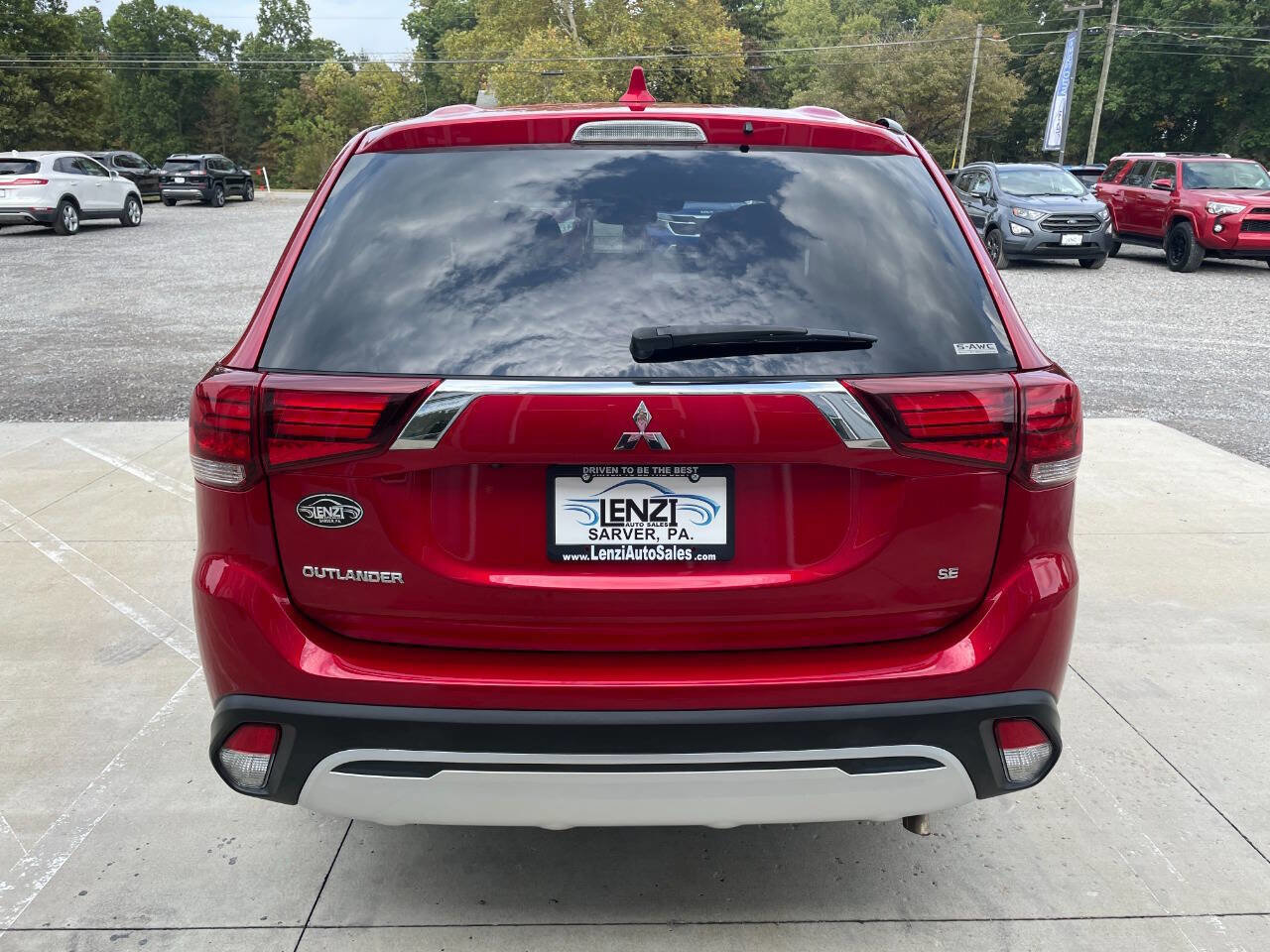 Used 2020 Mitsubishi Outlander SE image 9