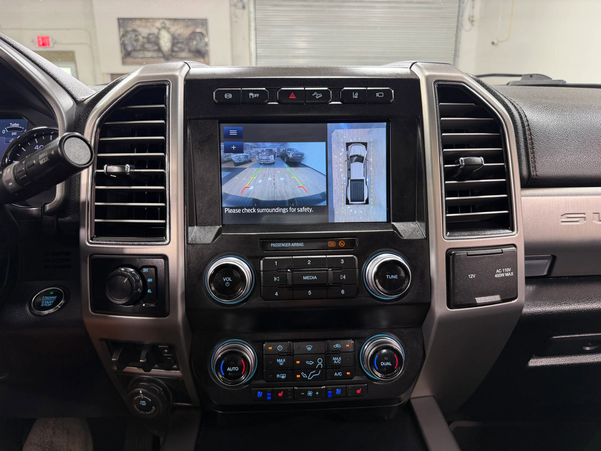 Used 2021 Ford F450 Platinum w/ FX4 Off-Road Package AWD/4WD image 22