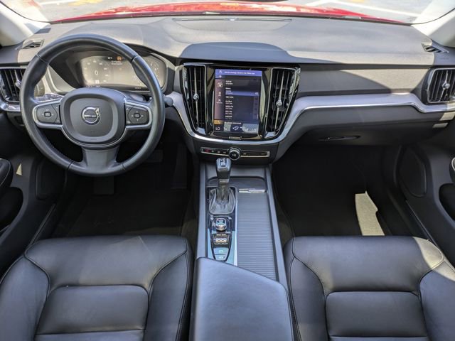 Used 2020 Volvo S60 T6 Momentum image 14