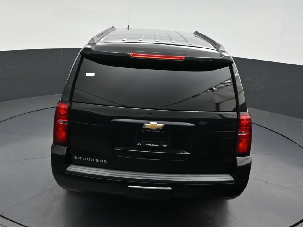 Used 2019 Chevrolet Suburban LT AWD/4WD image 18