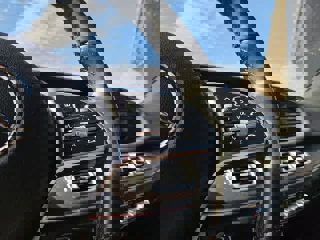 Used 2022 Mercedes-Benz GLE 350 image 25