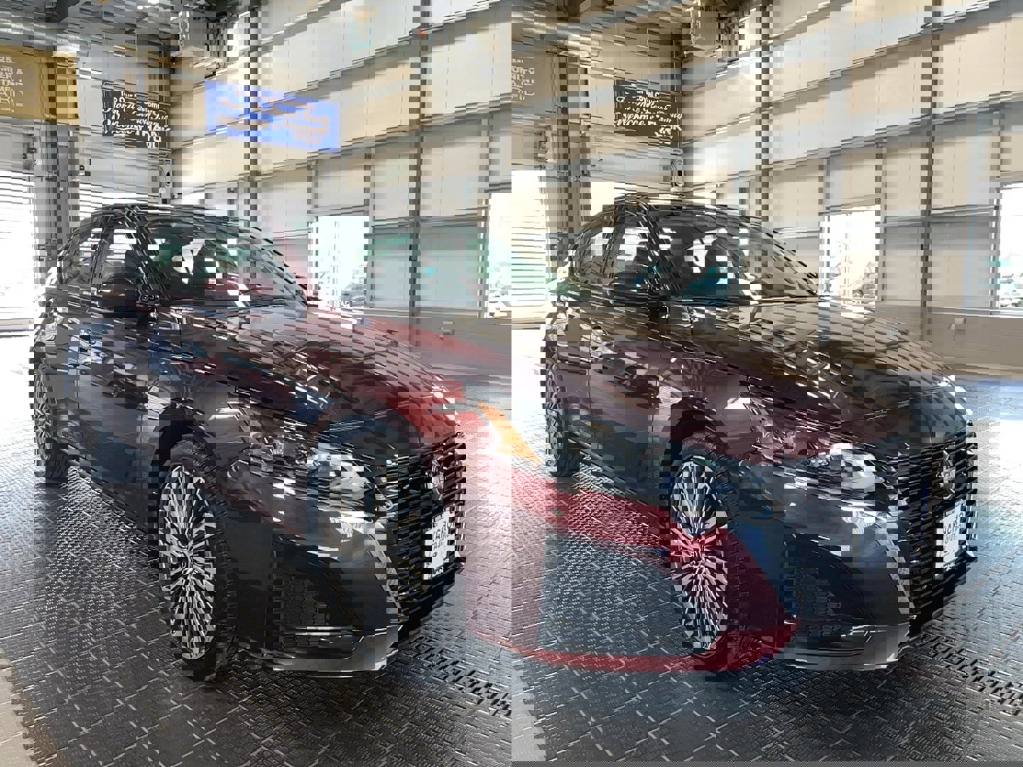 Used 2024 Nissan Altima 2.5 SL image 1